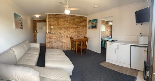 Golden Beach Motor Inn, Caloundra Bagian luar foto