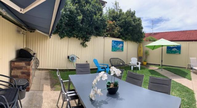 Golden Beach Motor Inn, Caloundra Bagian luar foto