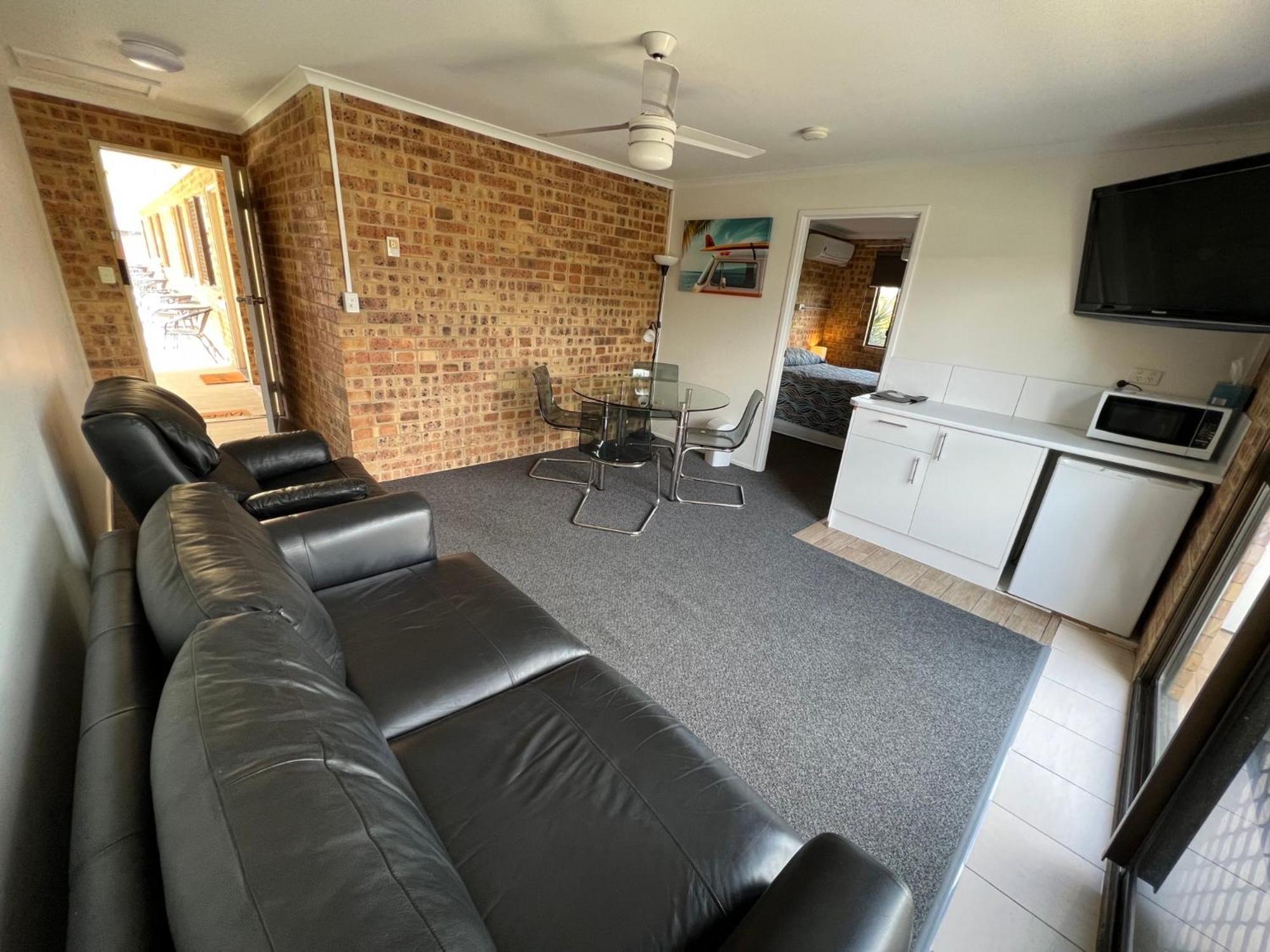 Golden Beach Motor Inn, Caloundra Bagian luar foto