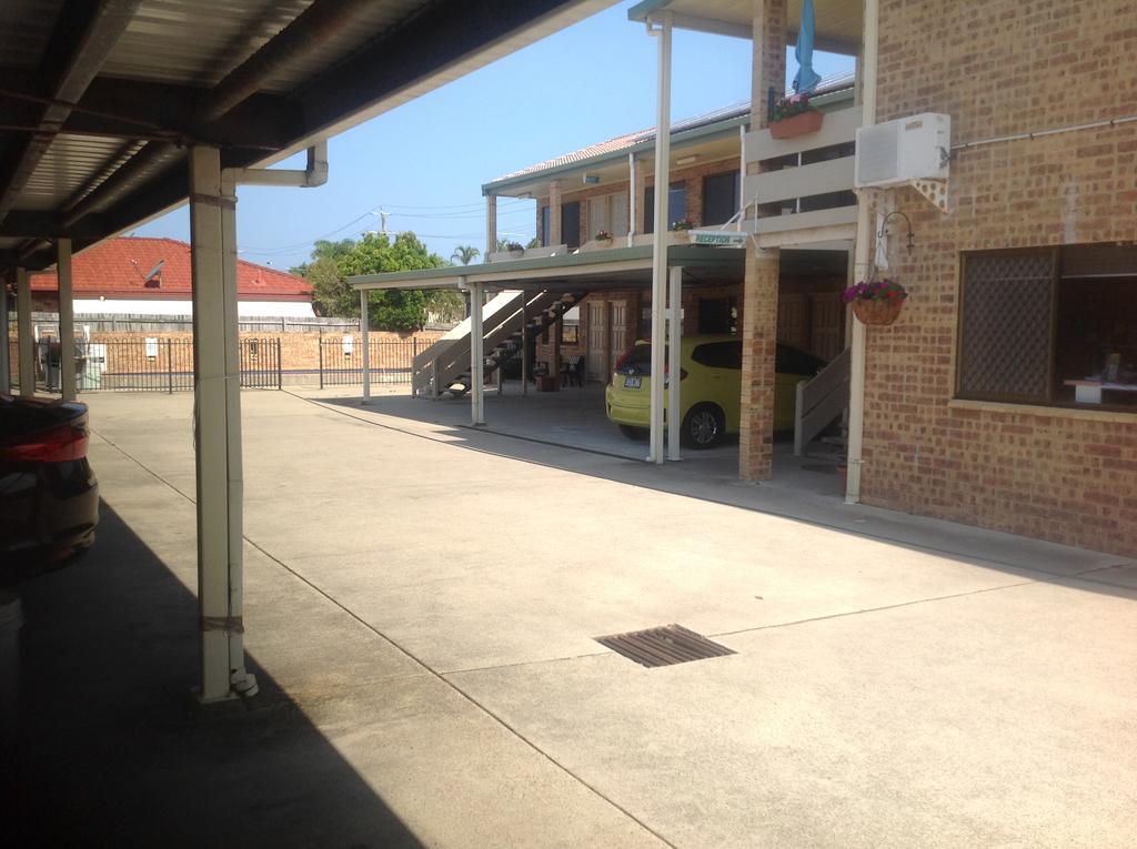 Golden Beach Motor Inn, Caloundra Bagian luar foto